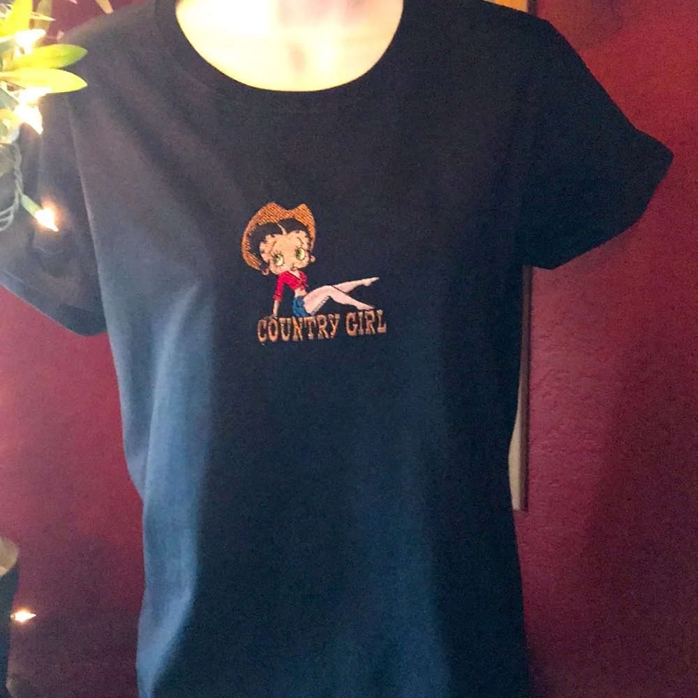 Betty Boop Country Girl Black Tee - Picture 4 of 6